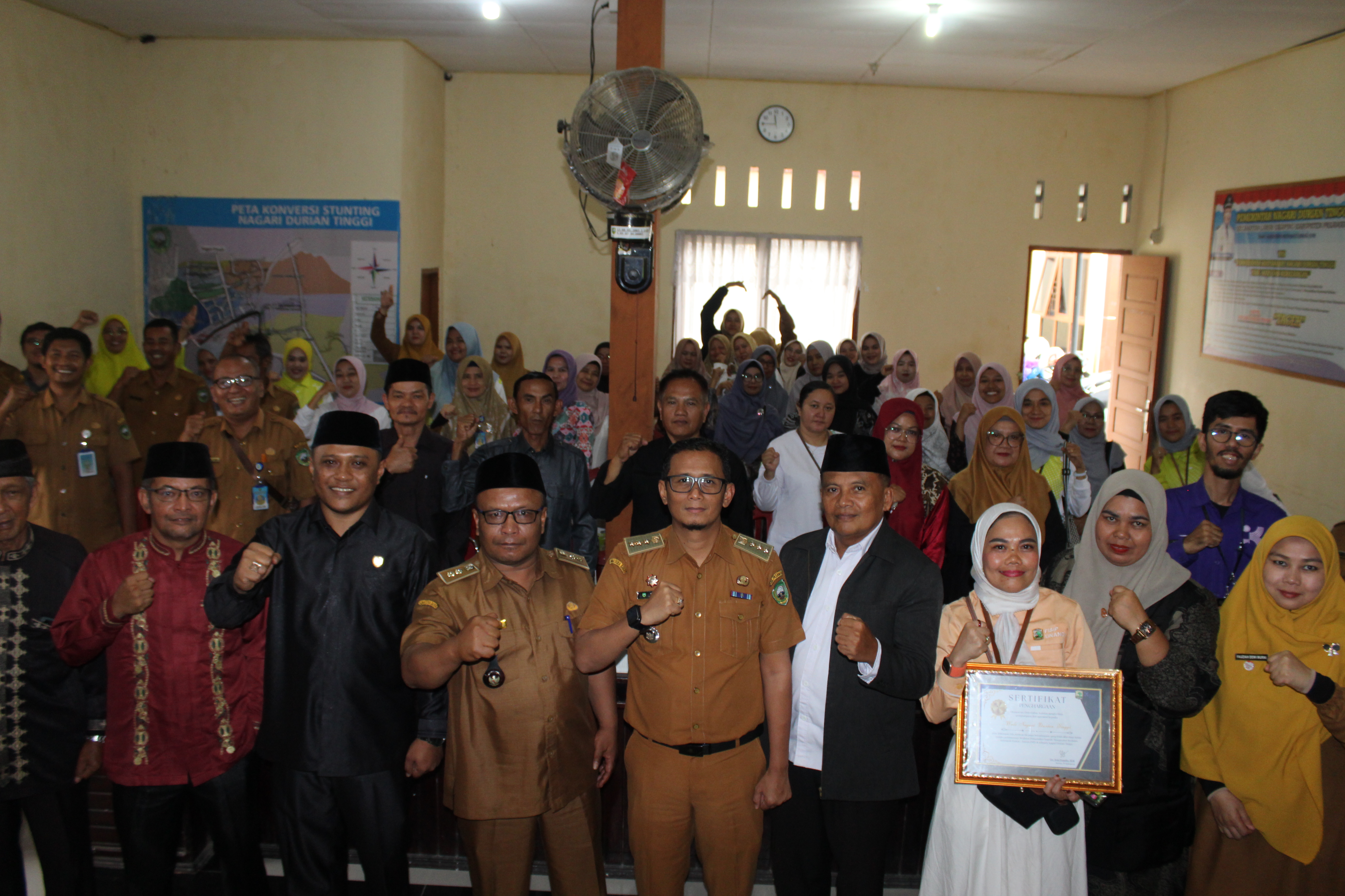 MUSRENBANG NAGARI DURIAN TINGGI SUKSES DIGELAR, WALI NAGARI TERIMA PENGHARGAAN DARI UNAND